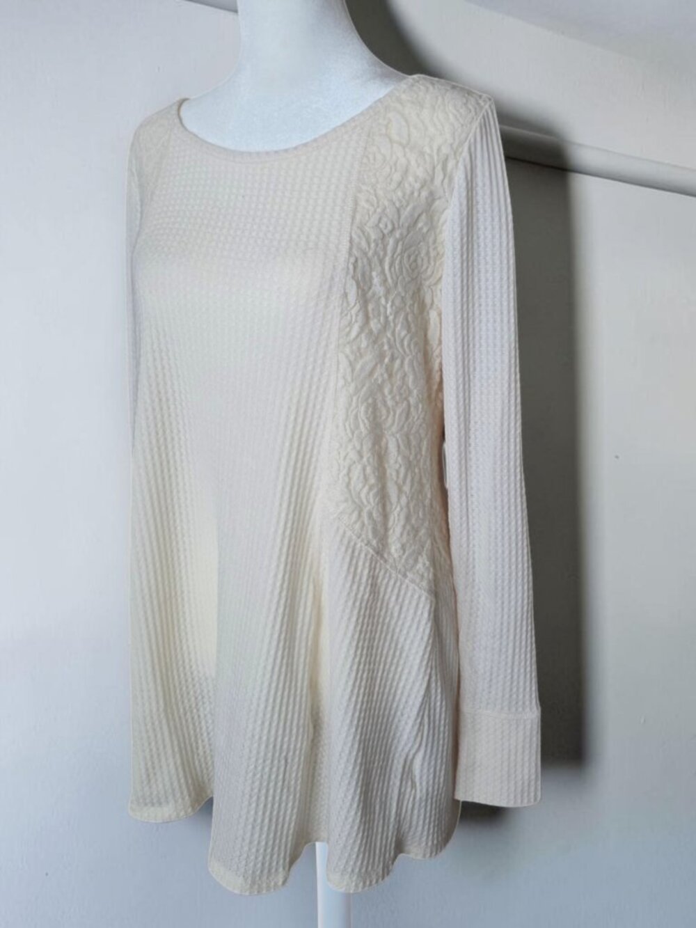 NWOT A PEA IN THE POD (MED) Long Sleeve Maternity Knit Lace Pullover Ivory
